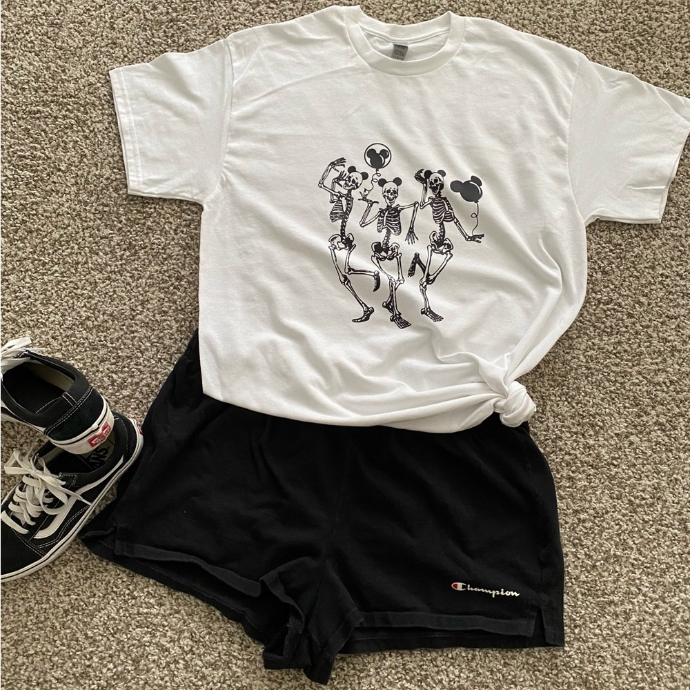 Disney skeletons Mickey ears t-shirt size large nwot